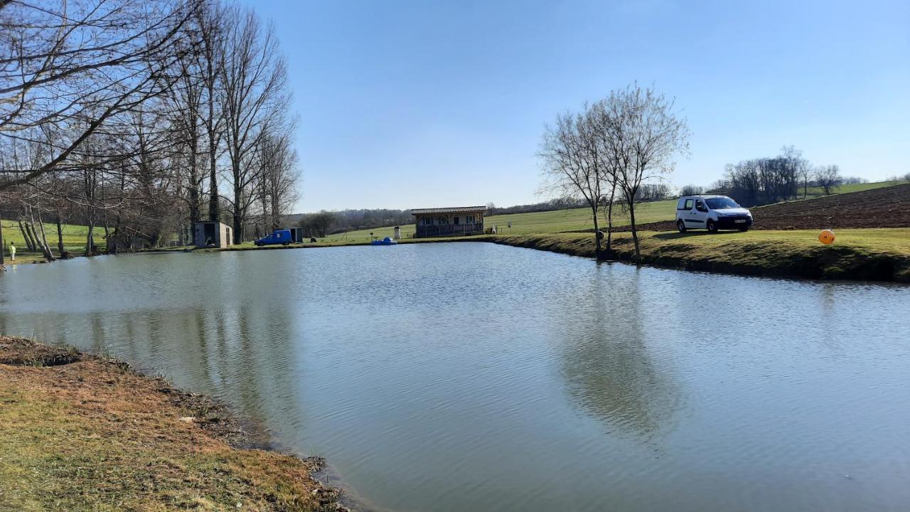 Hotel Etang Pre De La Font à Cercles Extérieur photo